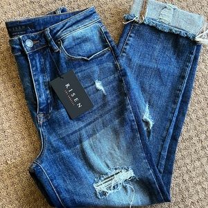 Risen Distressed Jeans